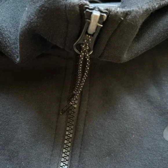 Nike Men's Black Full-Zip Windbreaker - Picture 5 of 8